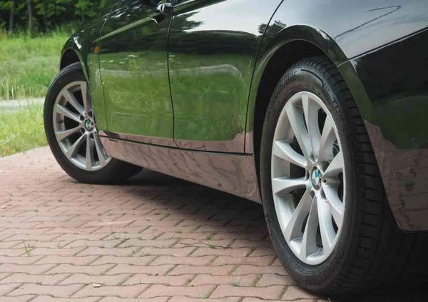 BMW Seria 3 cena 59900 przebieg: 156200, rok produkcji 2019 z Bełchatów małe 704